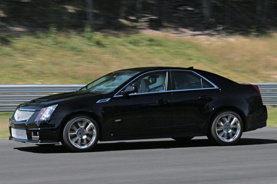  Cadillac CTS-V Coupe 2010 года  (фото 199 из 315)